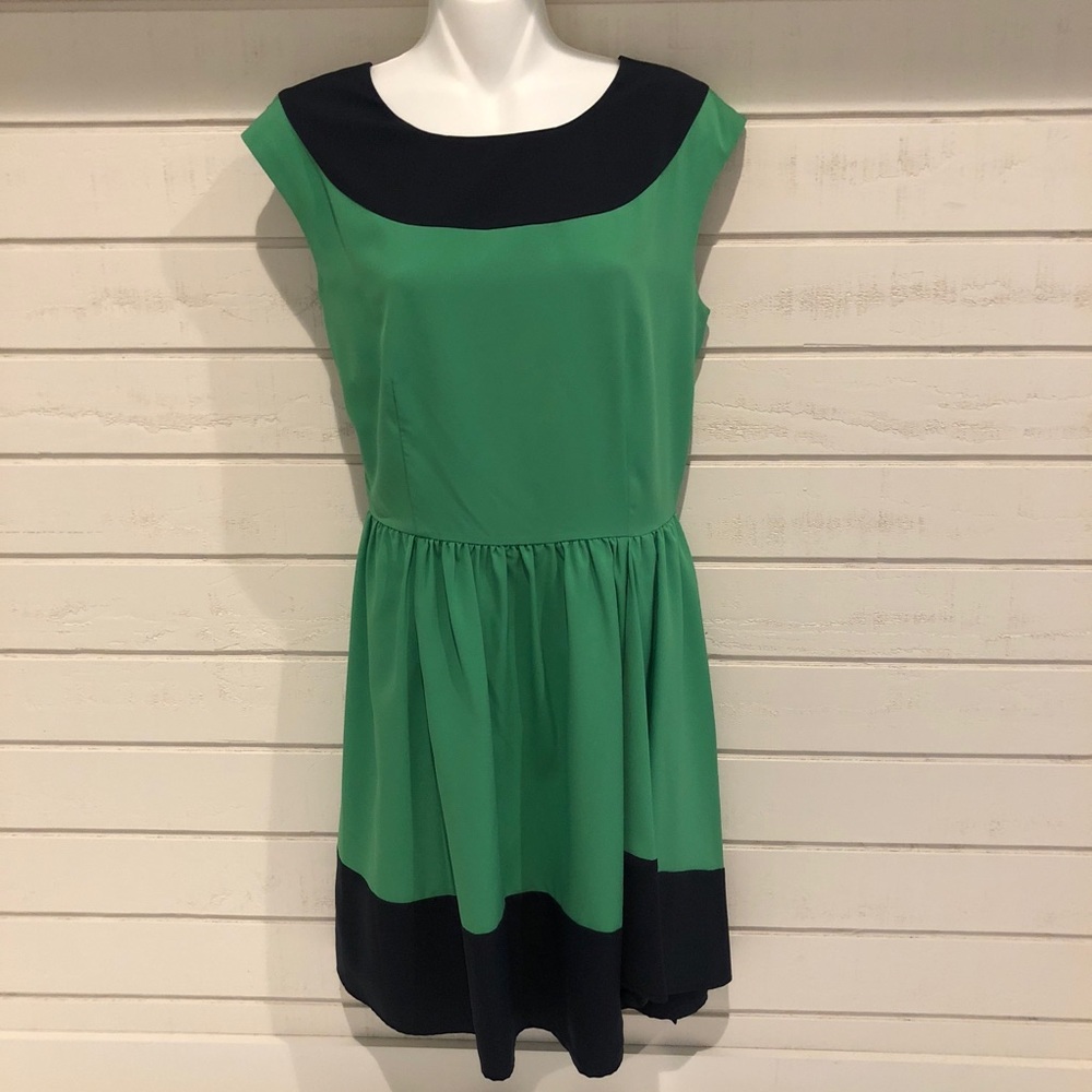 Gianni Bini Green/Navy Dress with cap sleeves
